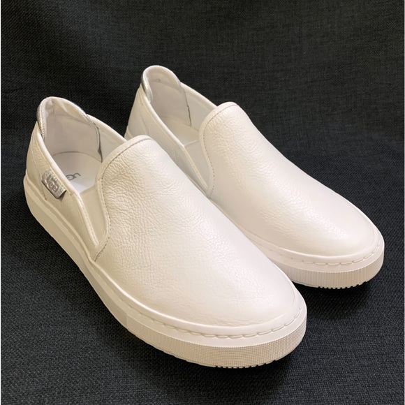 UGG Shoes - NEW UGG Alameda Genuine Leather Slip On Sneakers Women’s 10 US White